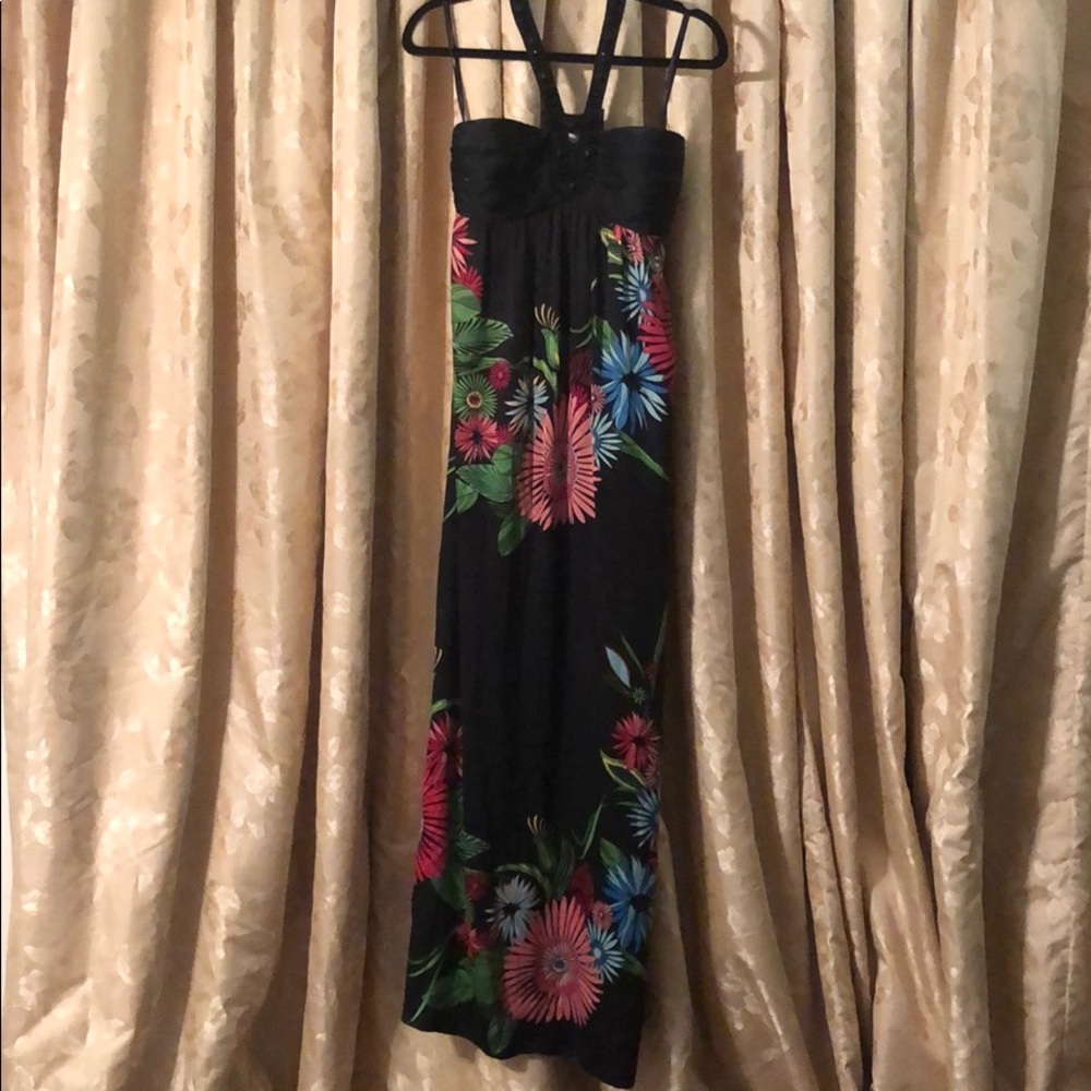 Bebe maxi dress! Long & silky!